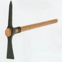 Kreuzhacke 1,5 kg mit Eschenstiel