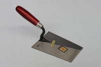 Maurerkelle aus einem Stück geschmiedet