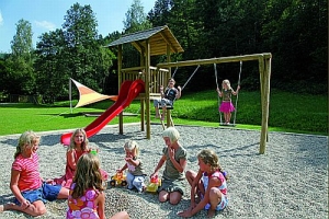 Turm- und Rutschenkombination